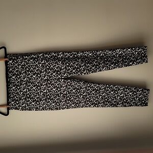 Dynamite Cheetah Print Skinny Cropped Pants